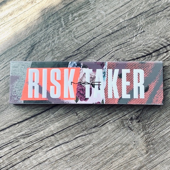 MAC Risk Taker Eye Shadow & Highlighting Palette - Picture 11 of 11